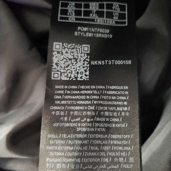 Guess puffer jacket. Xxl - Picture 8 of 10